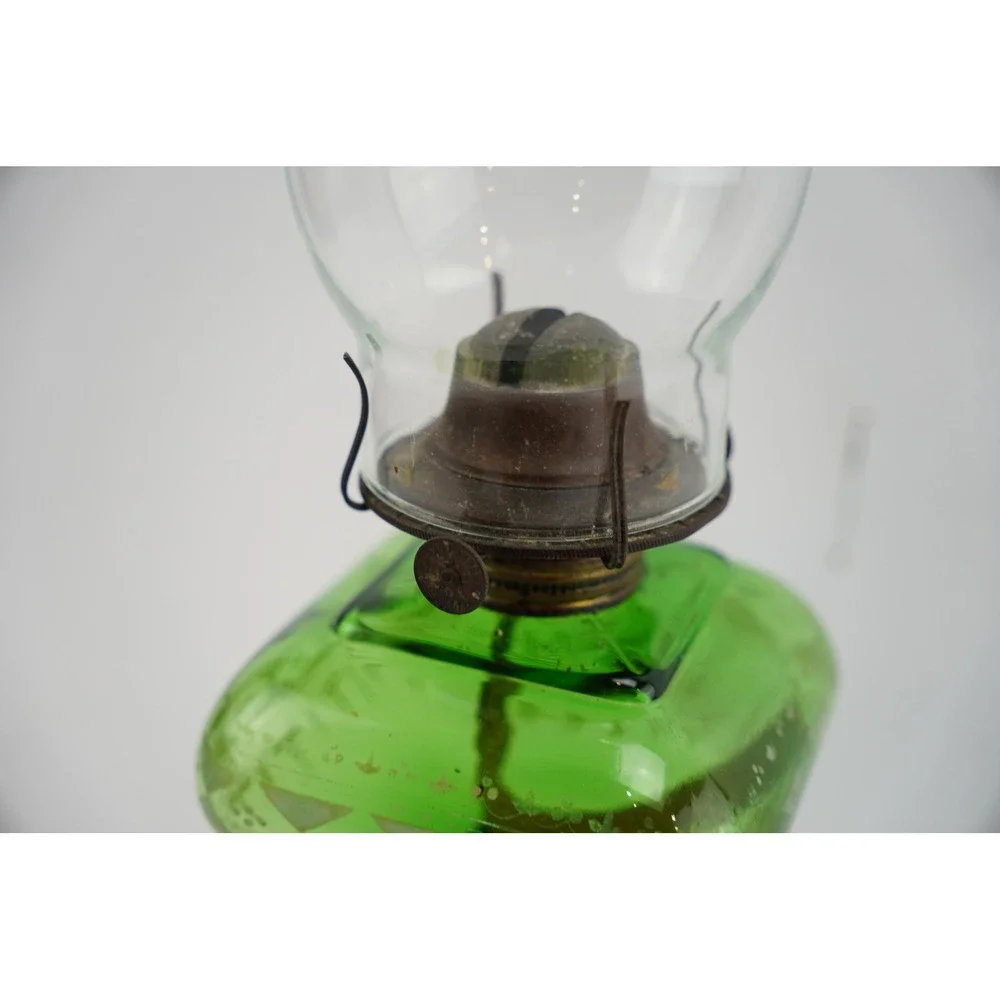 P&A MFG‎ Waterbury CONN Vintage Green Glass Oil Hurricane Kerosene Lamp Embossed